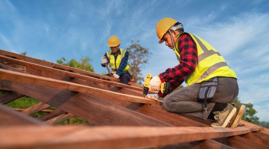 Professional gutter cleaning in Riceville, IA